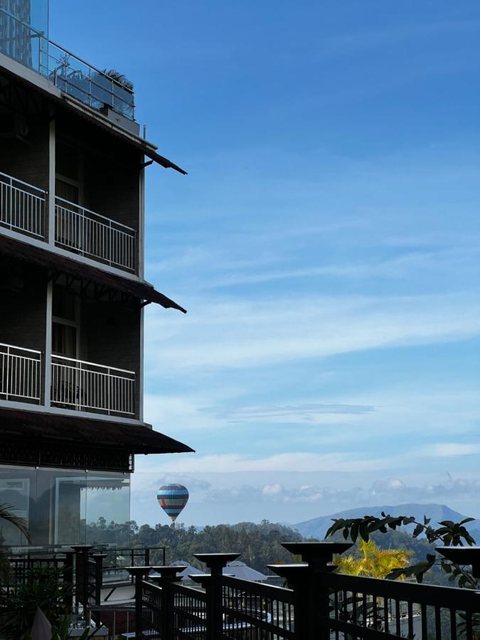 The Panoramic Getaway Hotel Munnar Eksteriør billede The observation tower